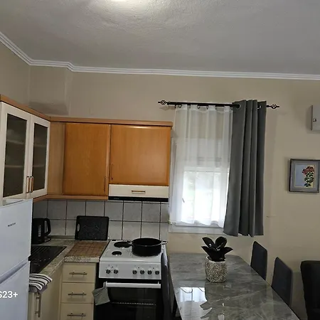 Magafinis Apartmán *